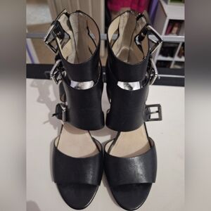 Micheal Kors!!! Buckle Gladiator Sandals